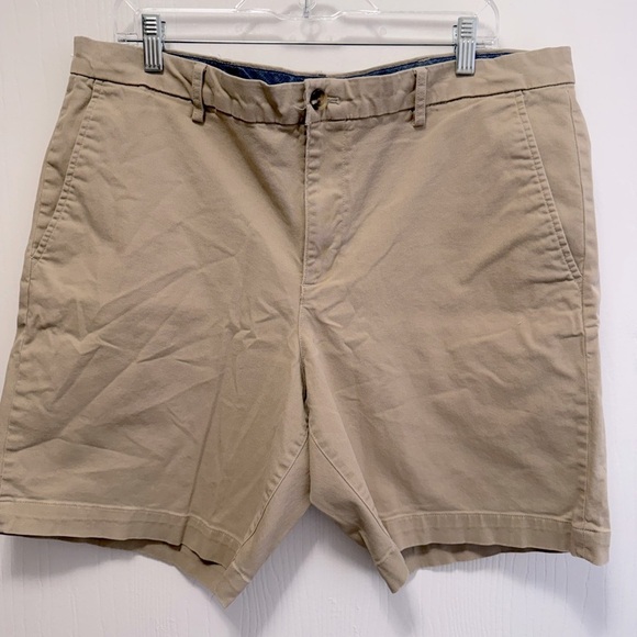 Chaps Men's Khaki Flat Front Shorts - Picture 1 of 3